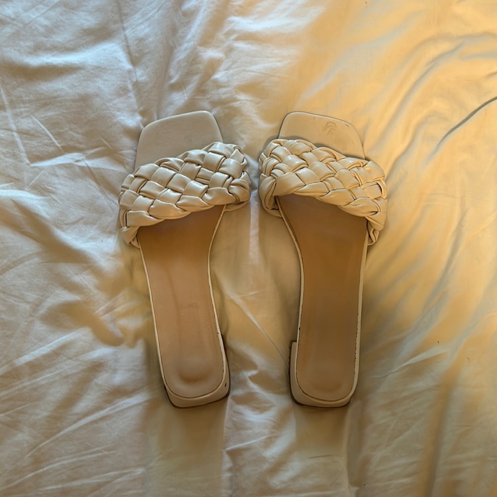 Women’s sandals
